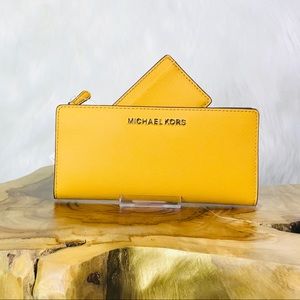 Michael Kors Card Case Carryall Wallet